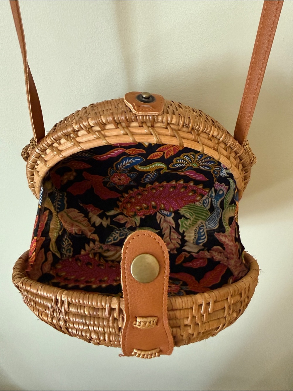 Round Rattan Crossbody Bag Basket Box Purse - Picture 3 of 6